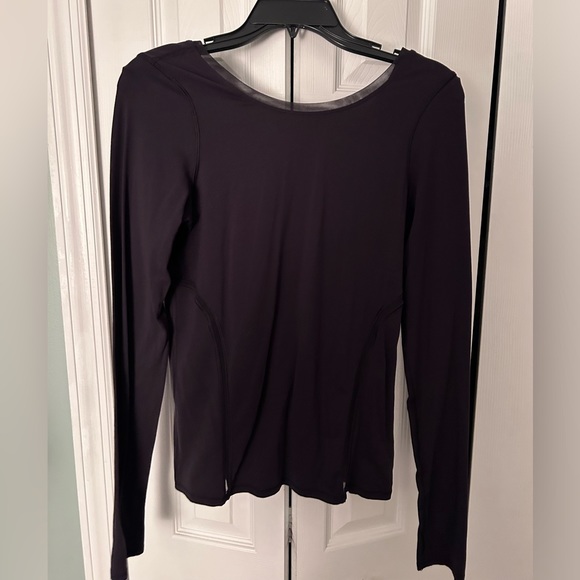 black Lululemon long sleeve - Picture 2 of 3